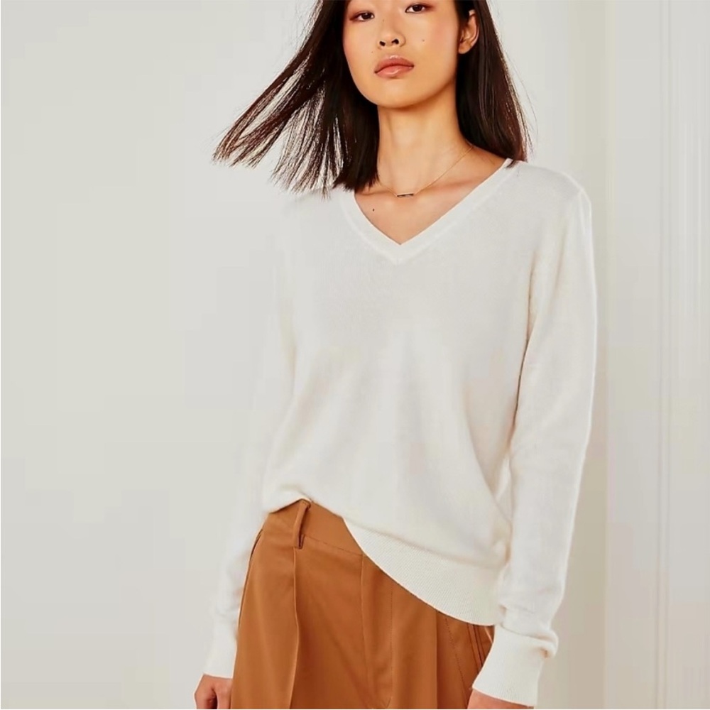 Quince Cashmere V-Neck Sweater